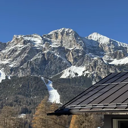 Casa Dolomiti, Panoramica E A Pochi Passi Dal Centro E Dalle Piste Da Sci Lägenhet *