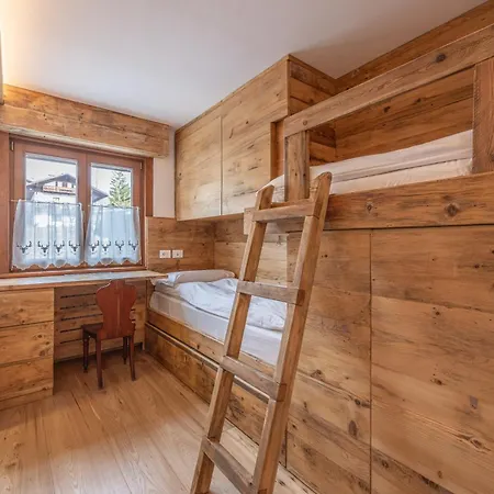 Casa Dolomiti, Panoramica E A Pochi Passi Dal Centro E Dalle Piste Da Sci * 科尔蒂纳丹佩佐