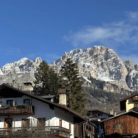 Casa Dolomiti, Panoramica E A Pochi Passi Dal Centro E Dalle Piste Da Sci