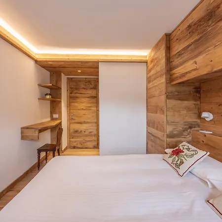 Casa Dolomiti, Panoramica E A Pochi Passi Dal Centro E Dalle Piste Da Sci * 科尔蒂纳丹佩佐